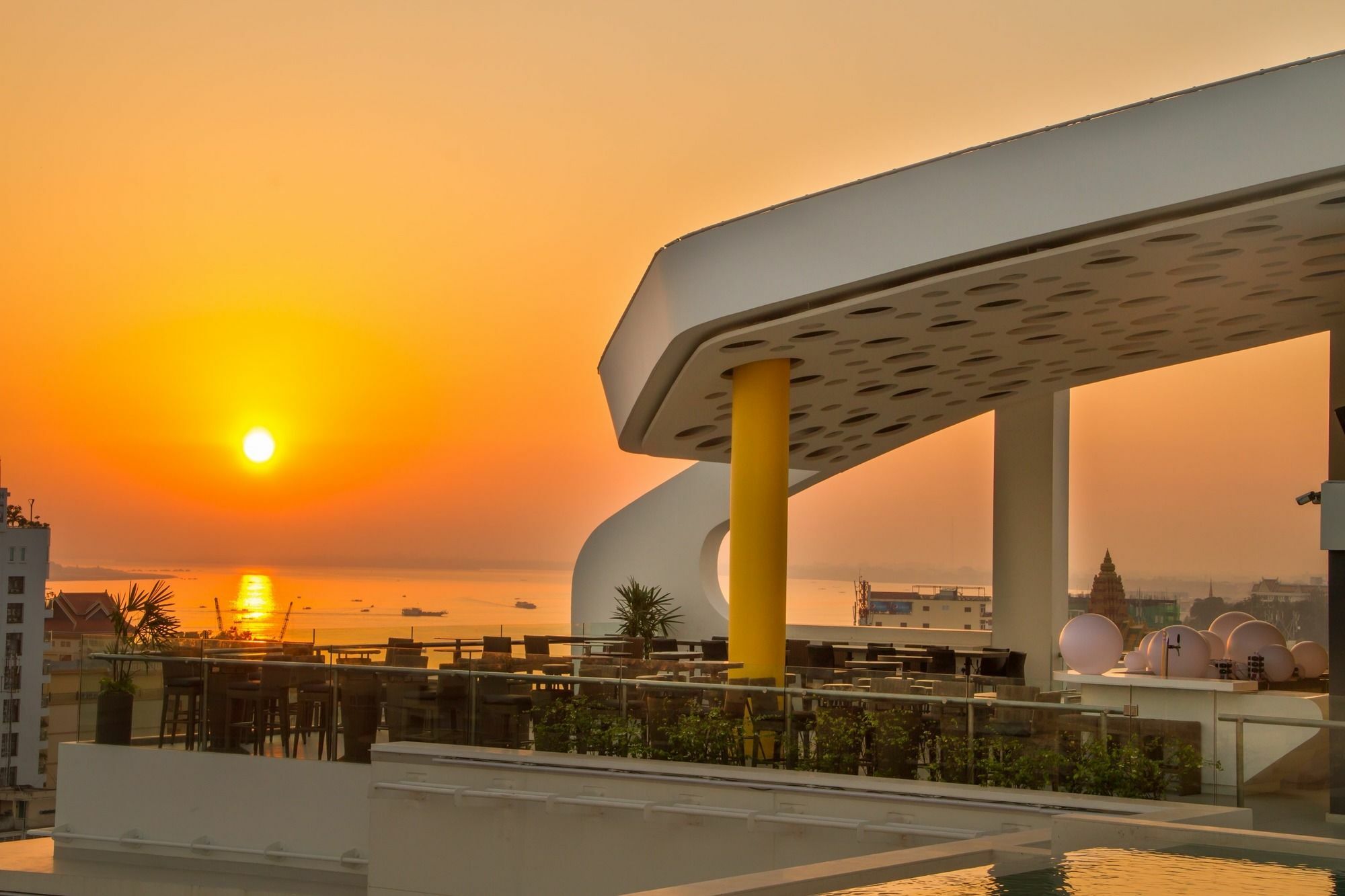 Sun & Moon, Urban Hotel Πνομ Πενχ Εξωτερικό φωτογραφία
