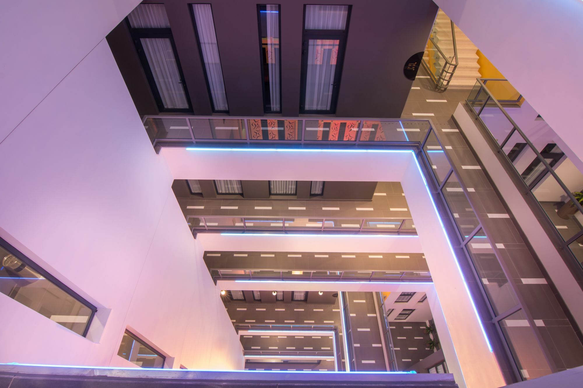 Sun & Moon, Urban Hotel Πνομ Πενχ Εξωτερικό φωτογραφία